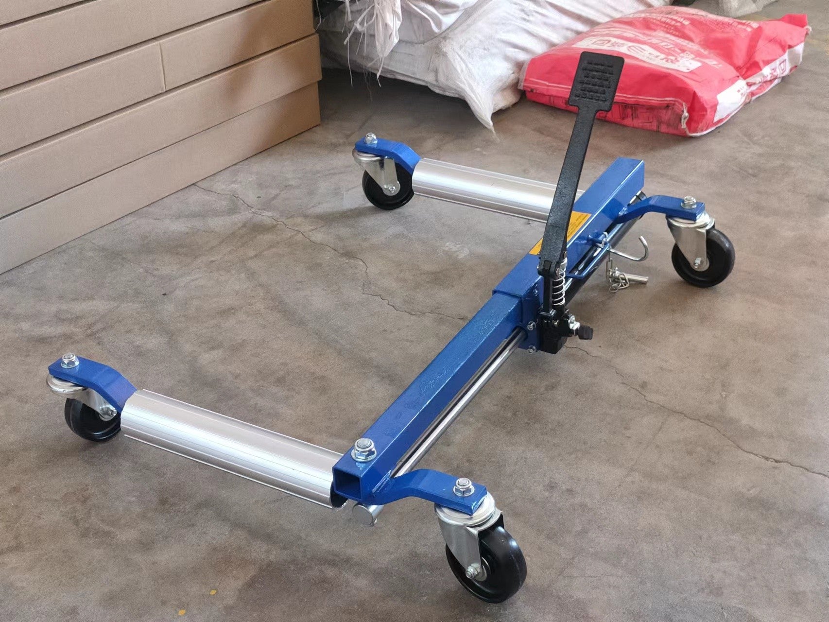 OVERSIZED GO JACK | RATED 1 TON PER WHEEL